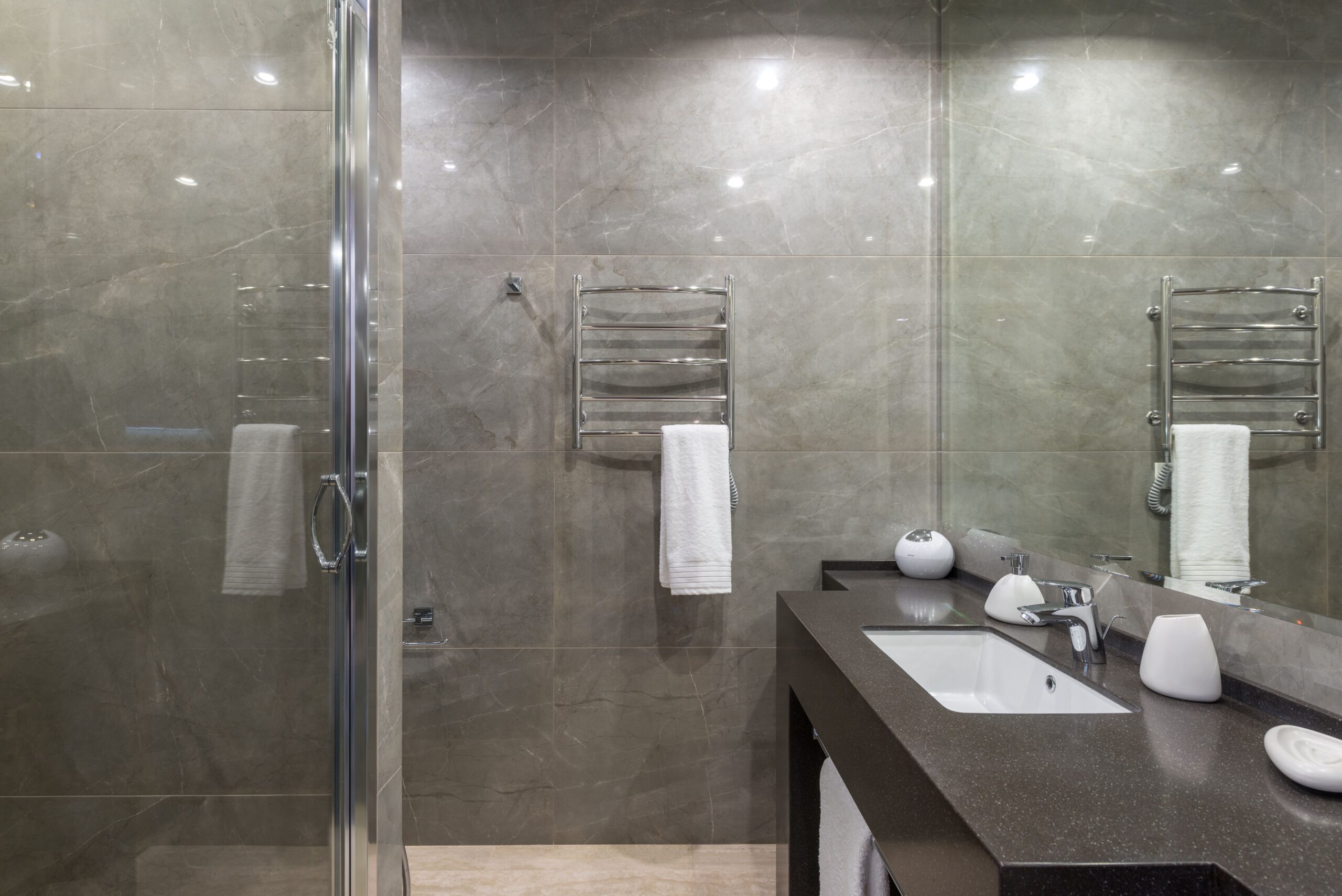 Mitigeur thermostatique de douche moderne